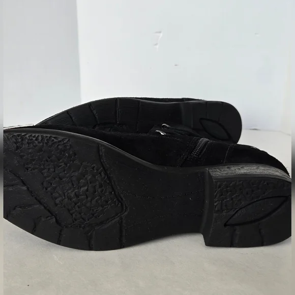 Earth Black Lace-Up Suede Leather Boots - Picture 7 of 14